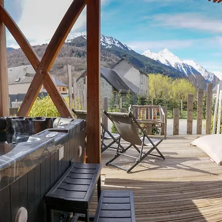 Chalet Le Petit Repaire De Sailhan, *