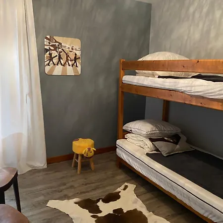 Chalet Le Petit Repaire De Sailhan,